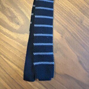 Men's Aeropostale Knitted Black and Gray Squared Off Tie